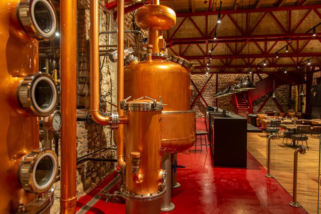 Melesin Distillery Leskovik Exterior foto